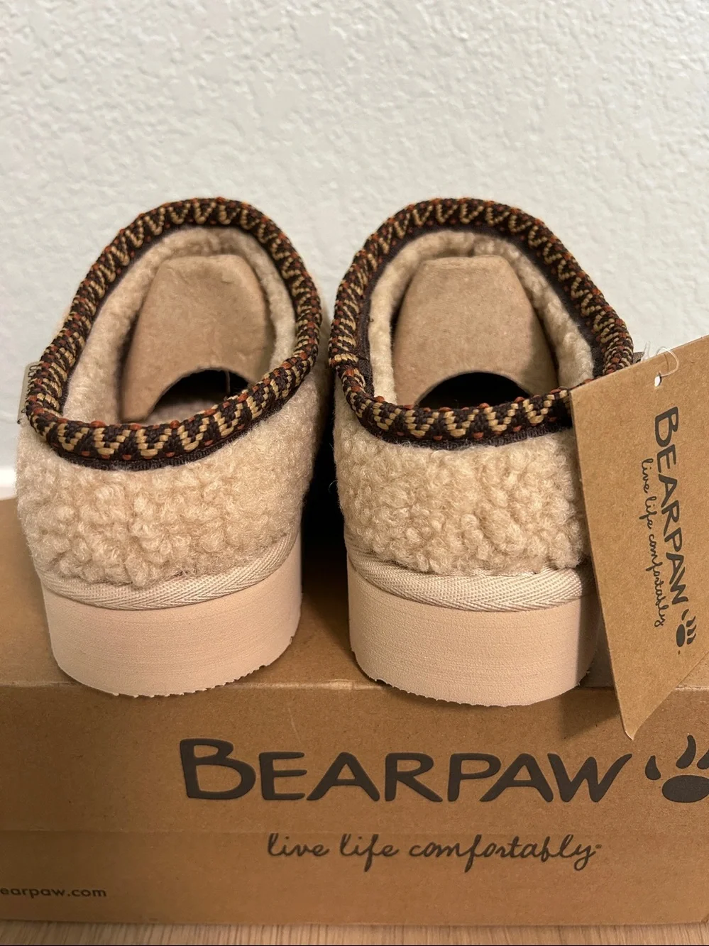 BearPaw Kids Sherpa Slip-On Clog Size 1 Bearpaw Kids Snuggle Martis Cream- New